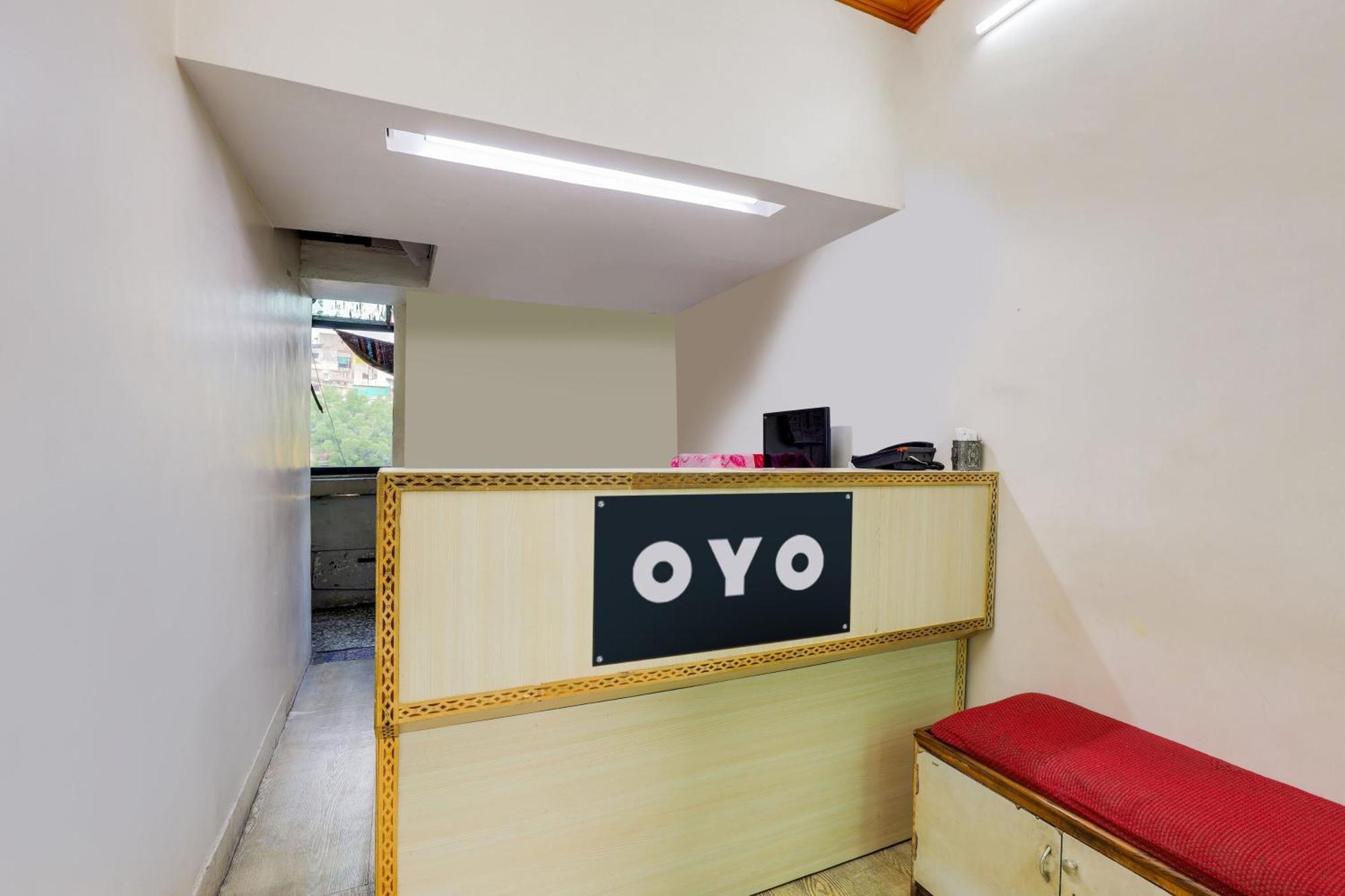 Hotel O Ellis Ahmedabad Exteriör bild