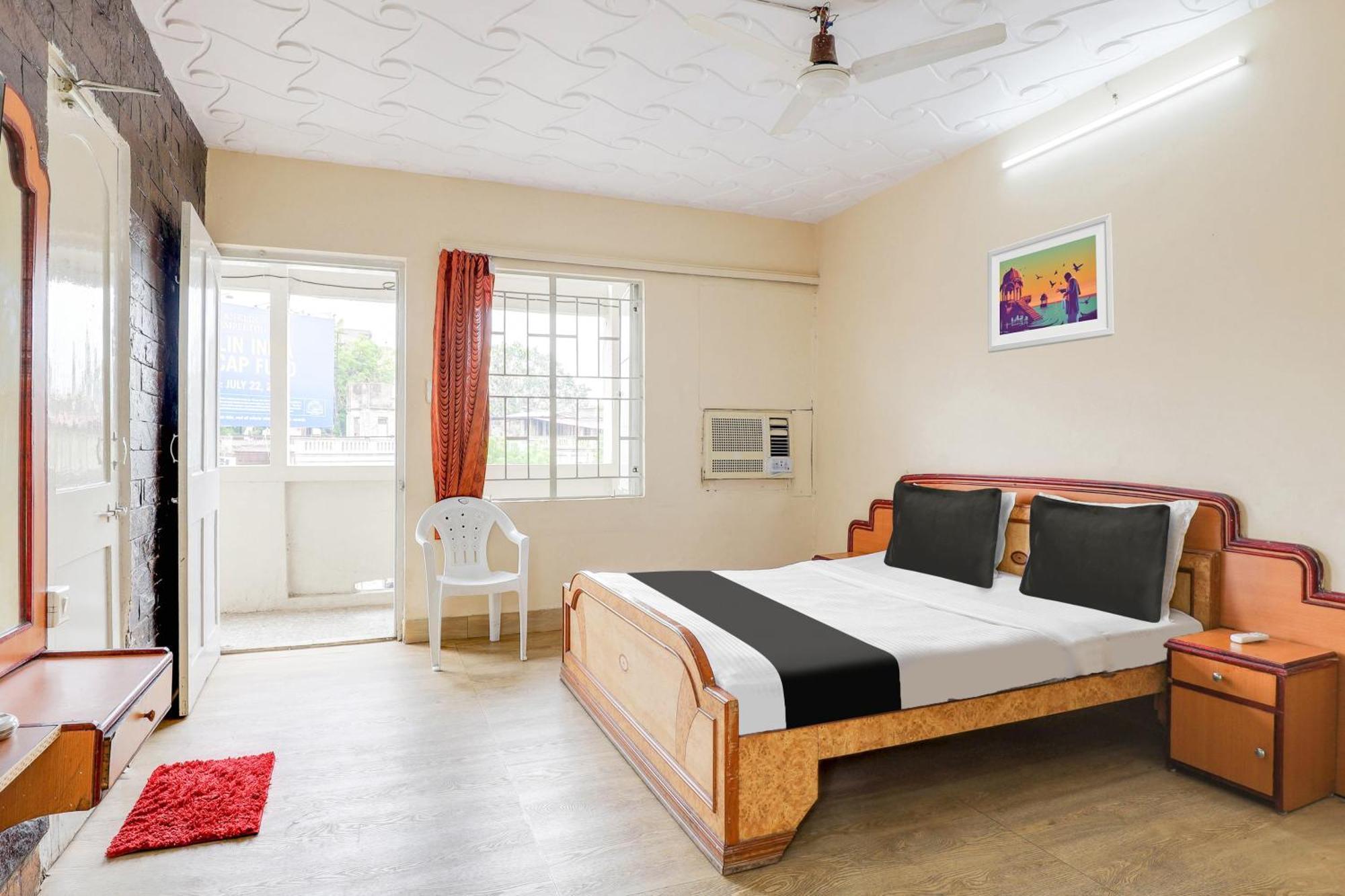Hotel O Ellis Ahmedabad Exteriör bild
