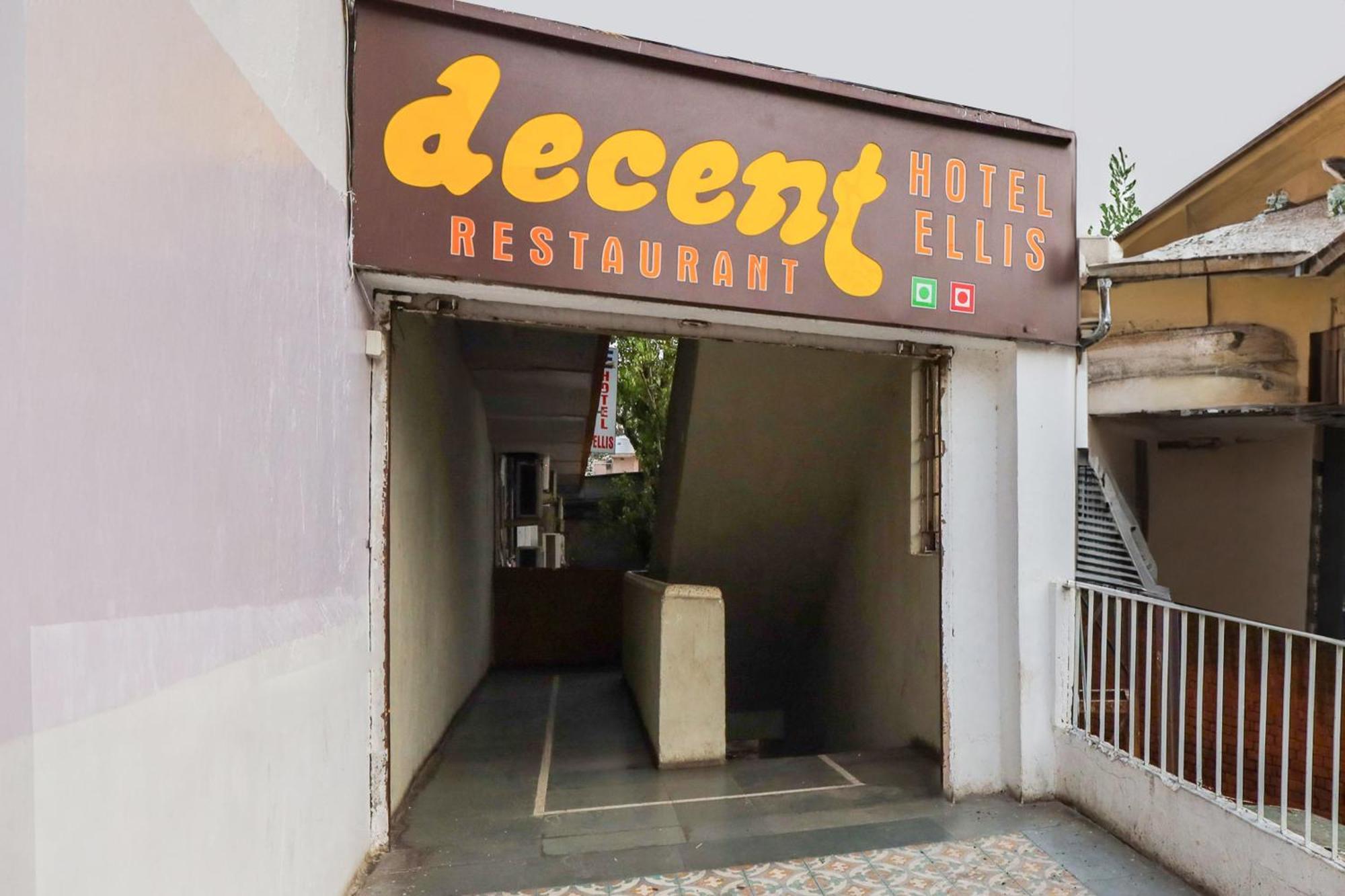 Hotel O Ellis Ahmedabad Exteriör bild