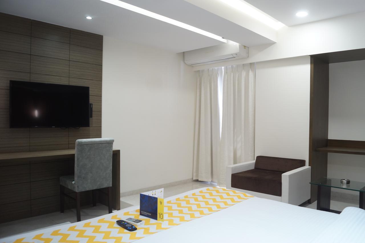 Hotel O Ellis Ahmedabad Exteriör bild