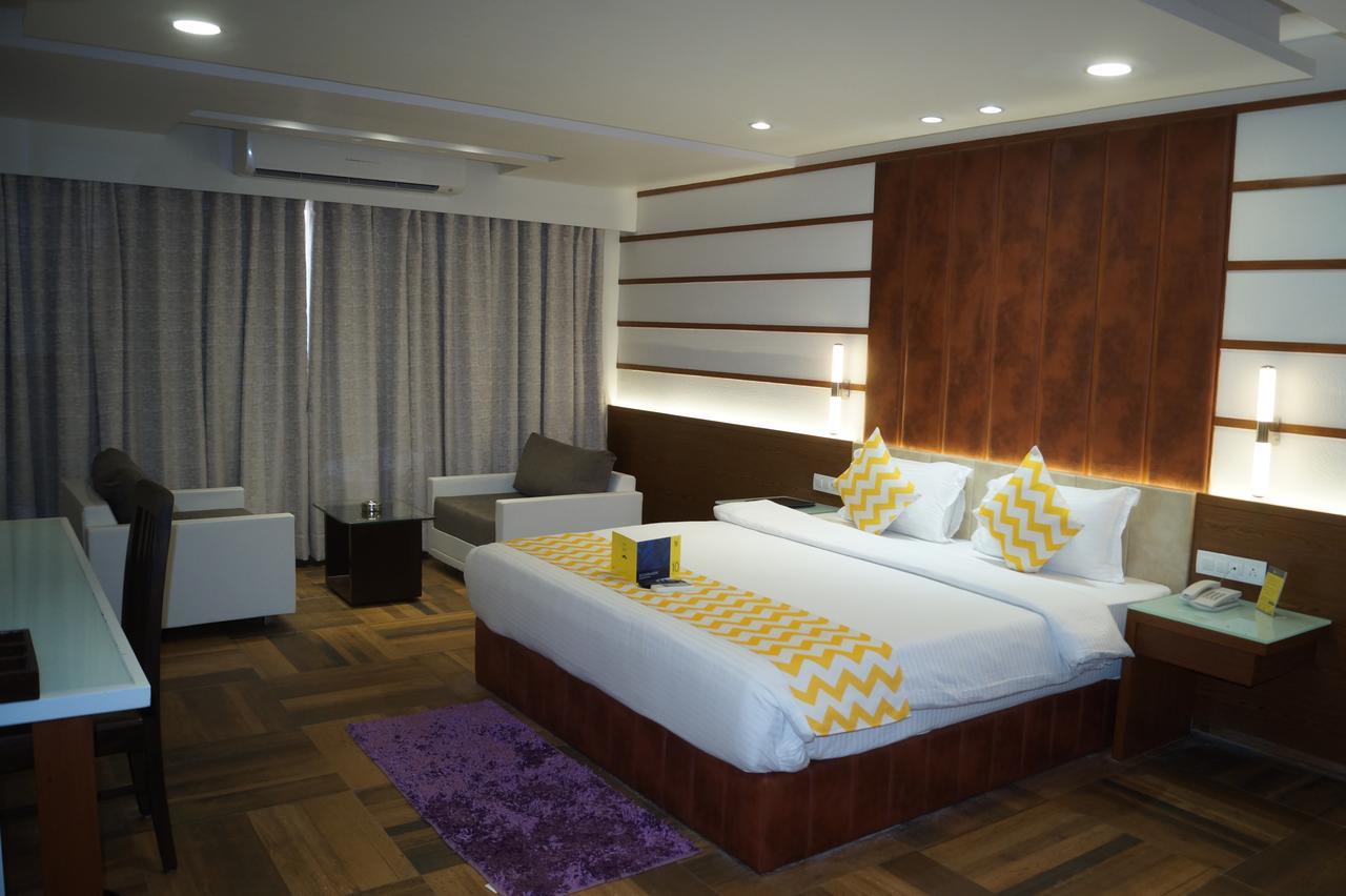 Hotel O Ellis Ahmedabad Exteriör bild